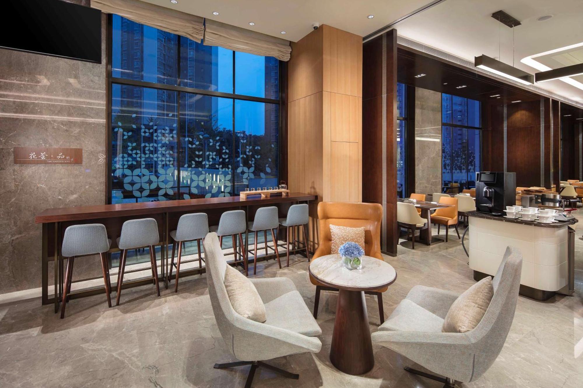 Hilton Garden Inn Shiyan Shiyan  Exterior photo